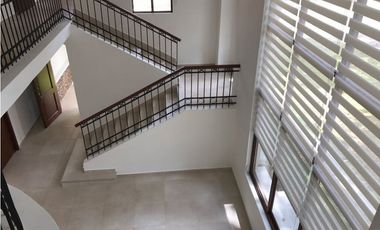 Venta de casa en Clayton - Los Senderos de camino de cruces