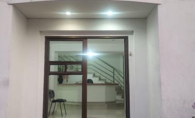apartamento en venta en av. 30 de agosto. Cod V125702