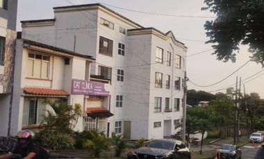 apartamento en venta en av. 30 de agosto. Cod V125702