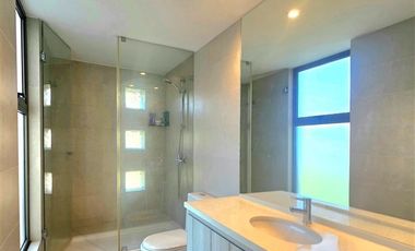 Departamento en venta de 2 dorm. Parque Arauco, Las Condes