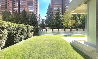 Departamento en venta de 2 dorm. Parque Arauco, Las Condes