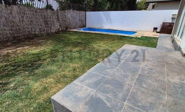 Arriendo casa en condominio cerrado. Isla de Maipo