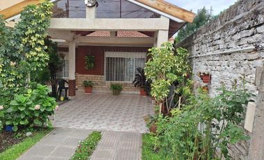 Casa en venta - 6 Dormitorios 3 Baños - 280Mts2 - Villa La Florida, Quilmes