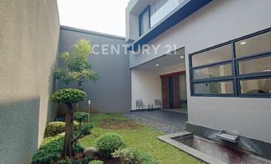 Rumah Baru Semi Furnish Di Batununggal Bandung