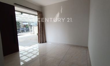 Rumah Baru Semi Furnish Di Batununggal Bandung