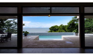 VENTA DE CASA DE LUJO CON VISTA AL MAR  EN  PANAM OESTE