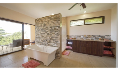 VENTA DE CASA DE LUJO CON VISTA AL MAR  EN  PANAM OESTE