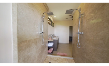 VENTA DE CASA DE LUJO CON VISTA AL MAR  EN  PANAM OESTE