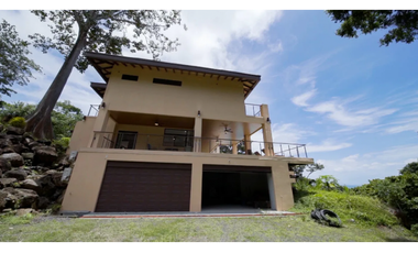 VENTA DE CASA DE LUJO CON VISTA AL MAR  EN  PANAM OESTE