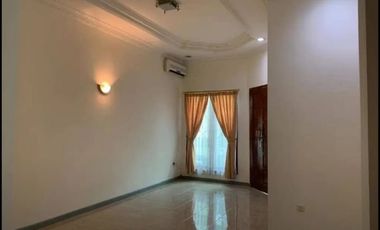 Disewakan Rumah Mungil dan Nyaman di Tebet Barat, Jakarta Selatan