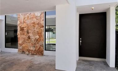 CASA EN RENTA DE UN PISO  EN MERIDA