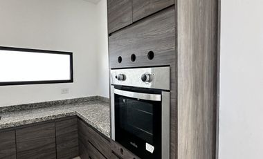 CASA EN RENTA DE UN PISO  EN MERIDA