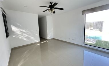 CASA EN RENTA DE UN PISO  EN MERIDA
