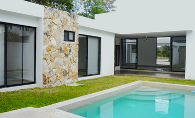 CASA EN RENTA DE UN PISO  EN MERIDA