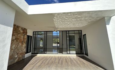 CASA EN RENTA DE UN PISO  EN MERIDA