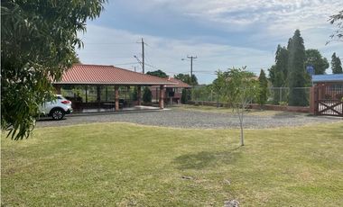 Venta Casa/Terreno rea de Playa Cercado Sistema de Agua  1,037 Mts2