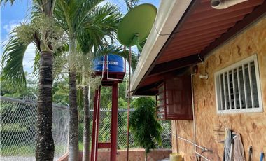 Venta Casa/Terreno rea de Playa Cercado Sistema de Agua  1,037 Mts2