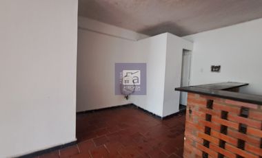 COD. 10283 - SE ARRIENDA LOCAL - BARRIO: CHIMITA