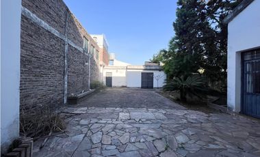 En venta amplia Casa en Av Ramirez