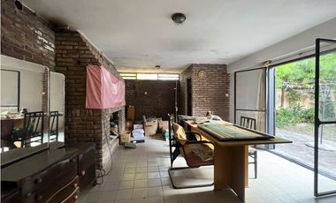En venta amplia Casa en Av Ramirez