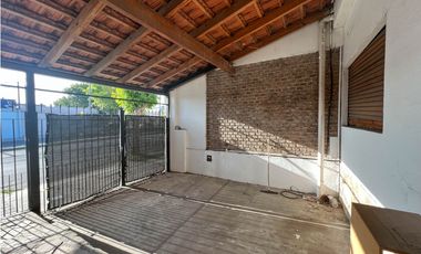 En venta amplia Casa en Av Ramirez