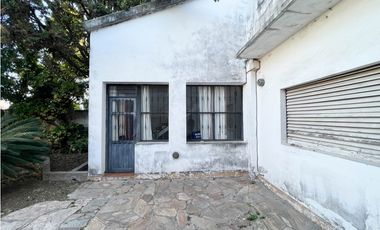 En venta amplia Casa en Av Ramirez