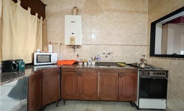 En venta amplia Casa en Av Ramirez