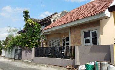 RUMAH MINIMALIS DALAM PERUMAHAN DI SIDOARUM