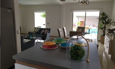 Casa de 4 recamaras con alberca privada en Jiutepec, Mor, Preventa