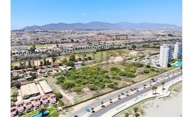 Se arrienda terreno frente al mar en Coquimbo