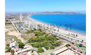 Se arrienda terreno frente al mar en Coquimbo
