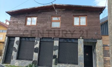 Propiedad comercial centro Pucón, terreno 433,5 m2 a pasos Av. O’Higgins y playa