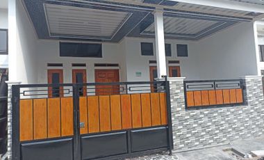 Rumah Siap Huni Rasa Cluster nyaman, aman, Teduh Banget