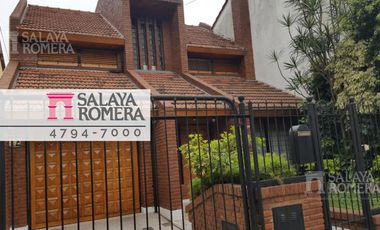 Casa - Olivos-Golf - 4 ambientes  -  dependencia  - pileta -