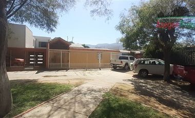 Casa en Venta en Casa en Venta en Población O´Higgins.