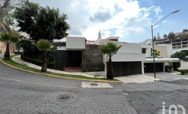 Venta de exclusiva casa en Bosque de las Lomas, Miguel Hidalgo, CDMX