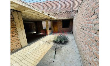 Venta De Terreno En La Rinconada (Con Construccion De 1 Piso Y Bases Para 4 Pisos)