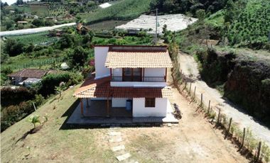 Casa ubicada en Marinilla-El peñol