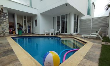 casa en venta en c.c river country. Cod V2402