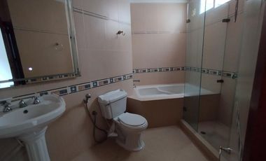 casa en venta en c.c river country. Cod V2402