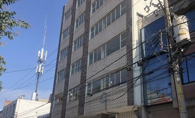 Edificio de departamentos con local en venta a solo 9 calles del zócalo