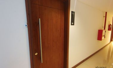 Oficina 1 ambiente La Reja