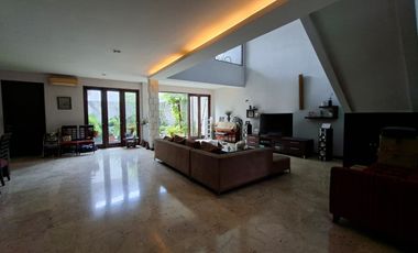 Rumah Mewah Pondok Indah Full Furnished Tanah Ngantong - Harga Mendekati NJOP!