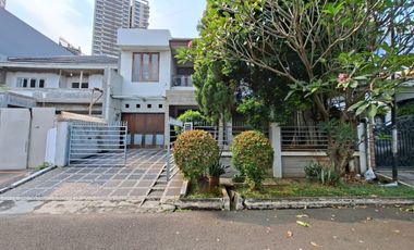 Rumah Mewah Pondok Indah Full Furnished Tanah Ngantong - Harga Mendekati NJOP!