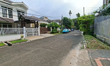 Rumah Mewah Pondok Indah Full Furnished Tanah Ngantong - Harga Mendekati NJOP!
