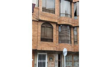 5. VENDO CASA EN EL BARRIO PORVENIR - ENGATIVA