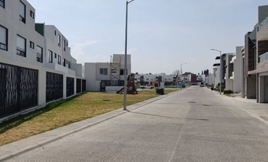 VENTA DE TERRENO DE 398 M2 EN RESIDENCIAL SANTA TERESA, A MTRS. DE UDLAP