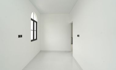 Rumah 3 Lantai 15 Menit ke Cibubur Junction Dibantu KPR J-42557