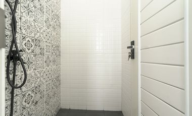 Rumah 3 Lantai 15 Menit ke Cibubur Junction Dibantu KPR J-42557