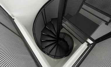 Rumah 3 Lantai 15 Menit ke Cibubur Junction Dibantu KPR J-42557